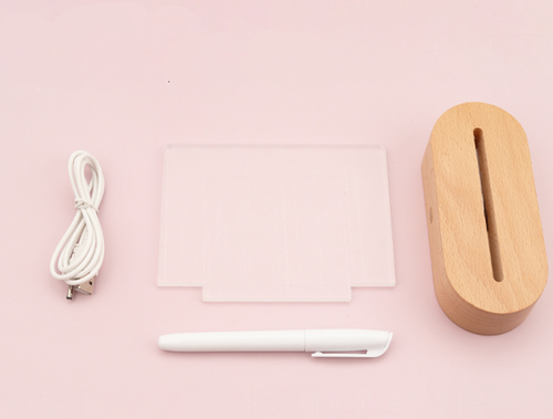 Lampe de table en bois combinant élégance fonctionnelle et polyvalence